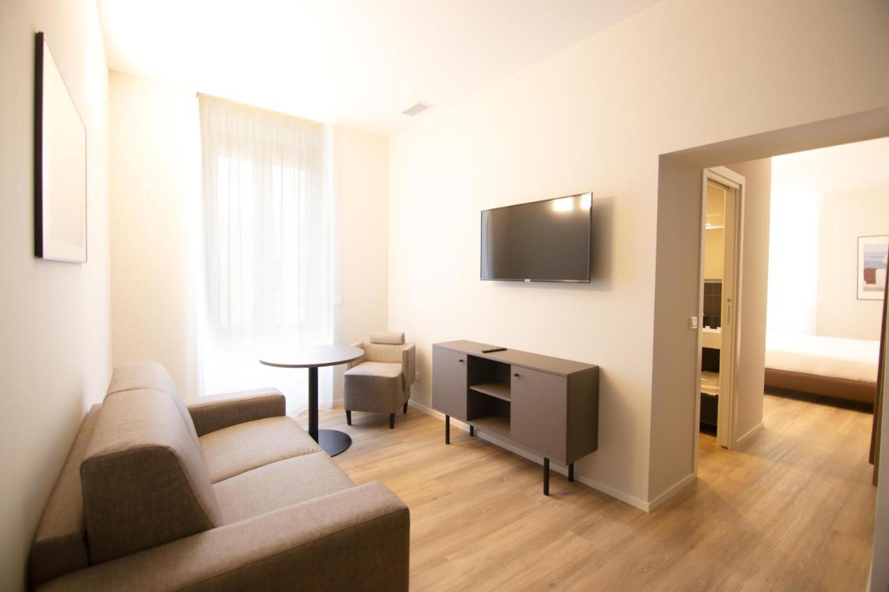 Palazzo Bellocchi - Suites & Apartments Brindisi Kültér fotó