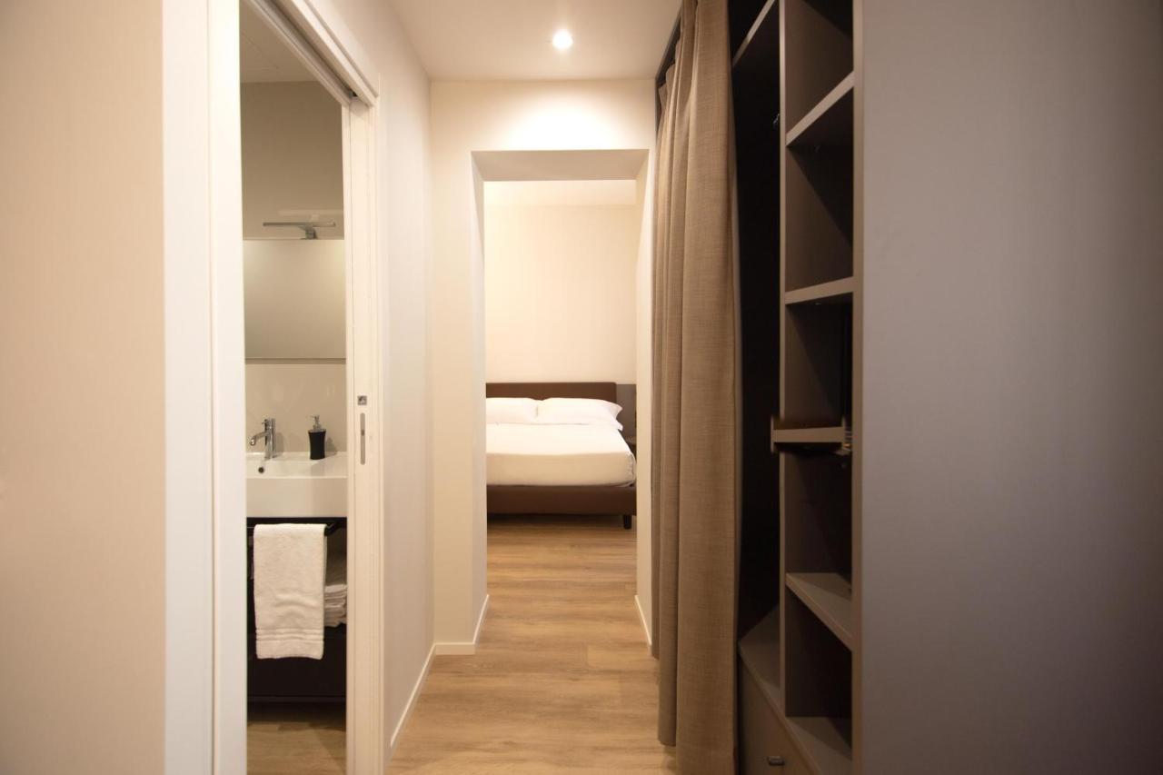 Palazzo Bellocchi - Suites & Apartments Brindisi Kültér fotó