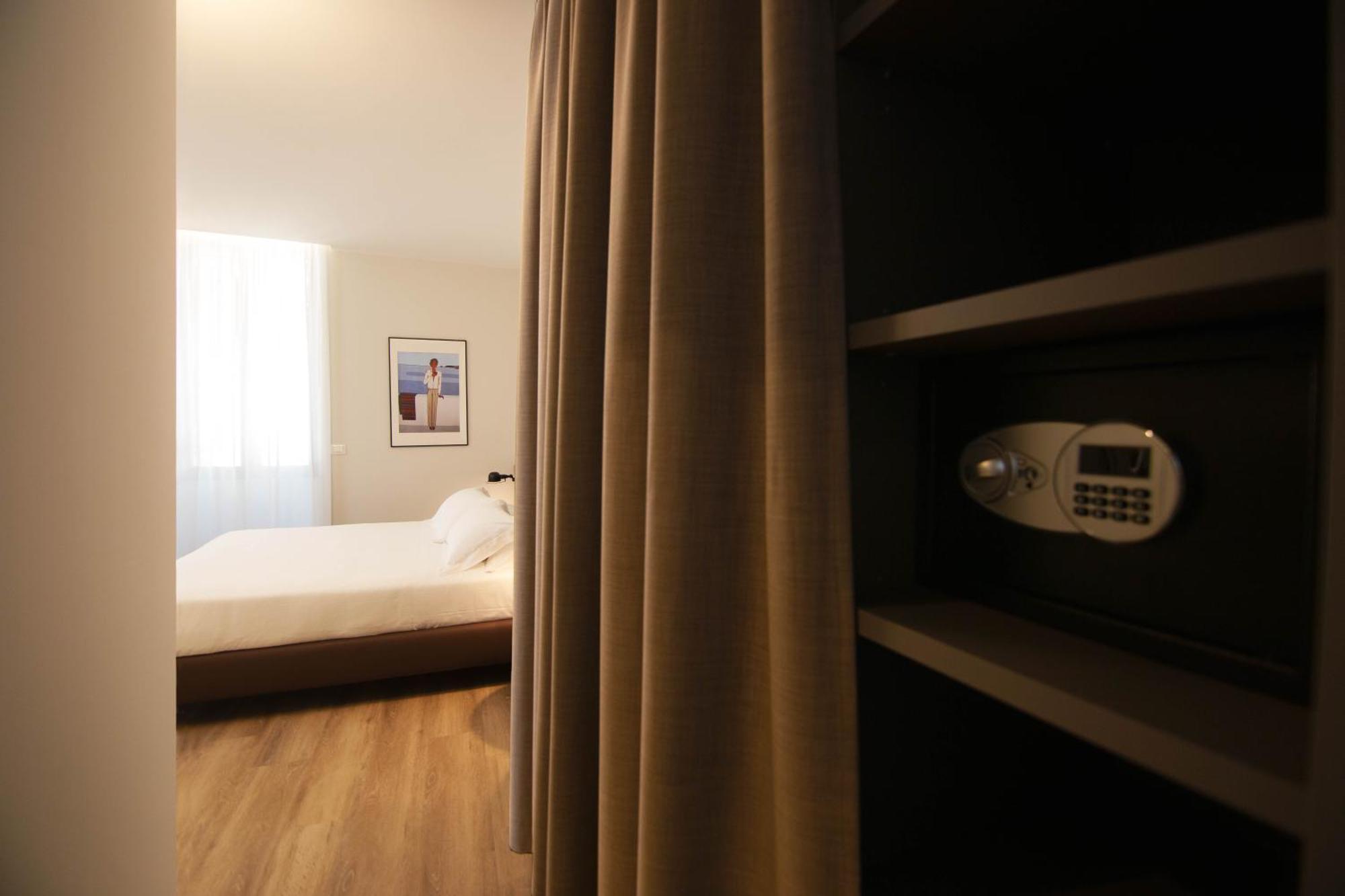 Palazzo Bellocchi - Suites & Apartments Brindisi Szoba fotó